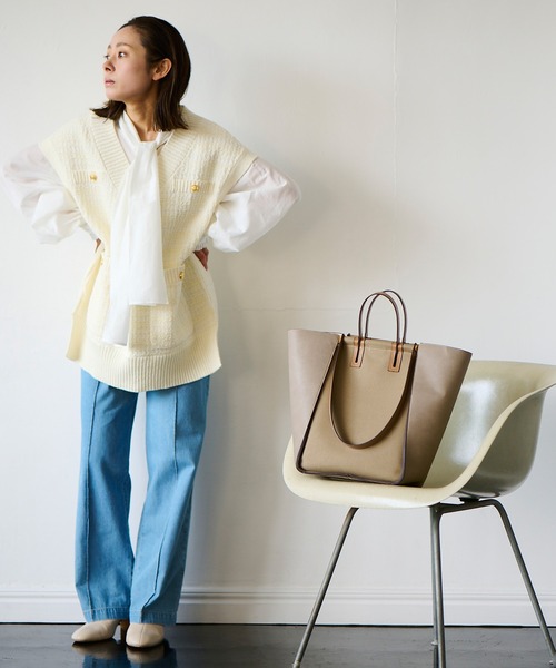 E'POR（エポール）の「【雑誌掲載】【E'POR】BUTTERFLY BAG  A4トート（トートバッグ・レディース・パープル/グレー系その他/ベージュ系その他/ブラウン/ブラック系その他/イエロー・FREE）」の21枚目の写真