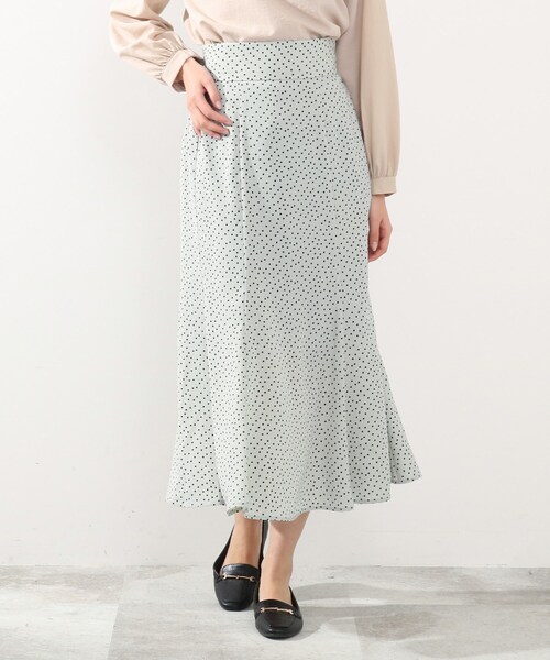 DRESKIP（ドレスキップ）の「◆ドットプリントマ－メイドスカート（スカート・レディース・ベージュ系その他2/ブラック系5/ライトグリーン系・02/03/04）」の3枚目の写真