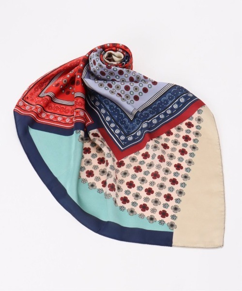 LBC(エルビーシー)の「フラワーMIXスカーフ(バンダナ/スカーフ・レディース・ネイビー/ピンク/オレンジ・FREE)」の2枚目の写真