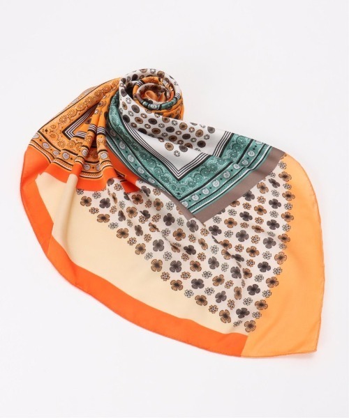 LBC(エルビーシー)の「フラワーMIXスカーフ(バンダナ/スカーフ・レディース・ネイビー/ピンク/オレンジ・FREE)」の3枚目の写真