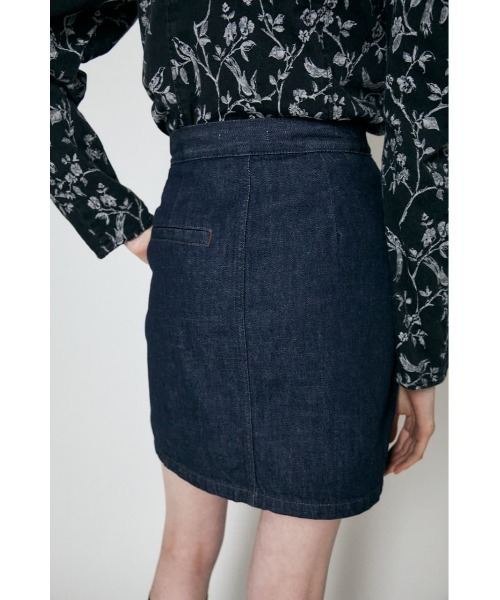 MOUSSY（マウジー）の「CLASSIC ALINE MINI スカート（デニムスカート・レディース・オフホワイト/ワンウォッシュ・1/2/0）」の11枚目の写真