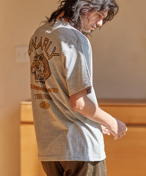 CAMBIO(カンビオ)の「mt7769-プリントT(カレッジ虎)(Tシャツ/カットソー・メンズ・ミックスグレー/サンドベージュ/ホワイト・L/XL/M/S)」の21枚目の写真