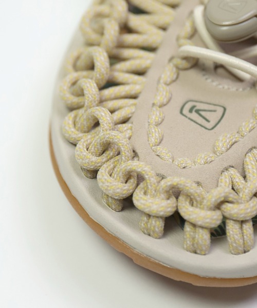 KEEN（キーン）の「[ KEEN ] UNEEK womens（サンダル・レディース・ブラック/イエロー・65/75/70/60）」の6枚目の写真