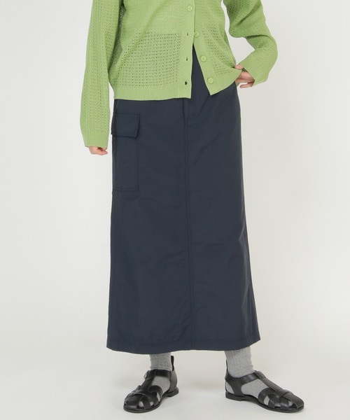 スリットカーゴスカート