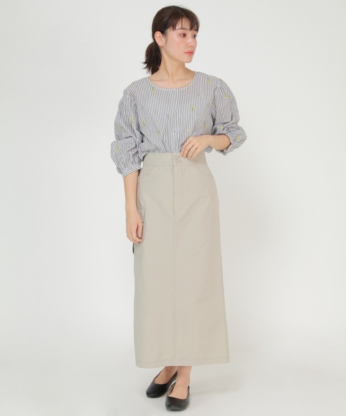 スリットカーゴスカート