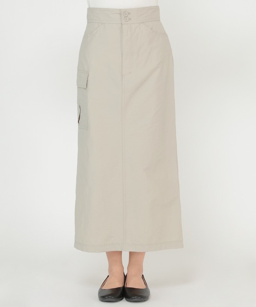 スリットカーゴスカート