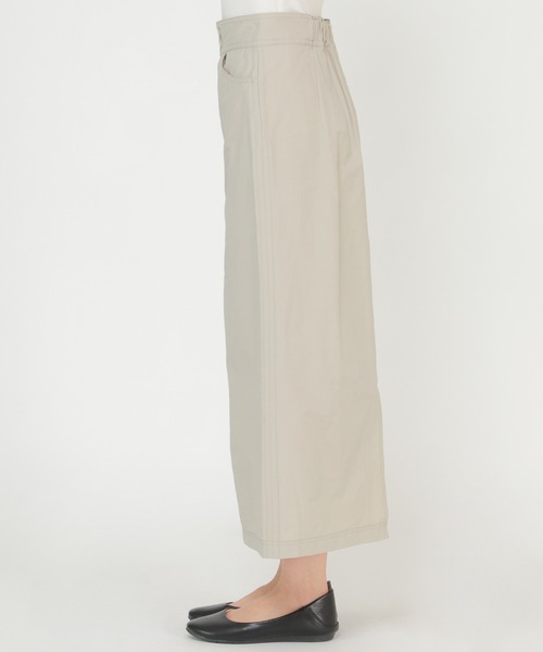 スリットカーゴスカート