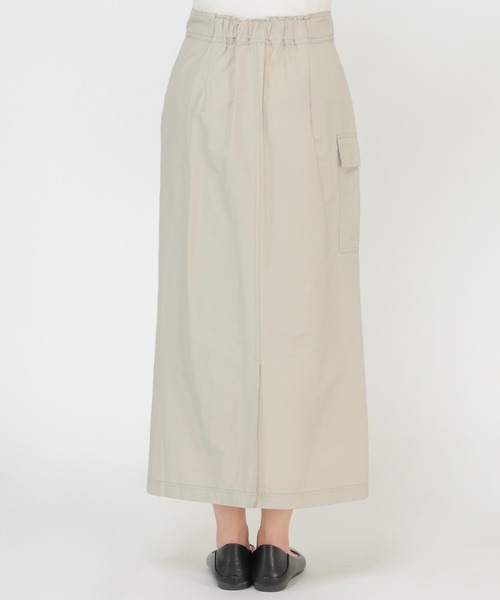 スリットカーゴスカート