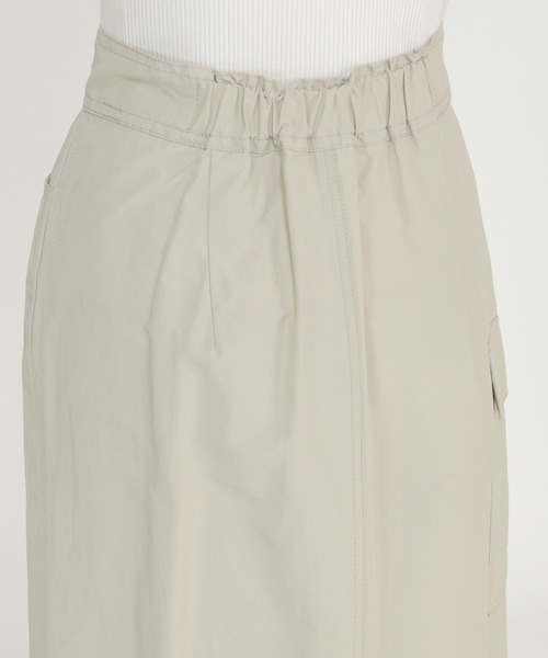 スリットカーゴスカート