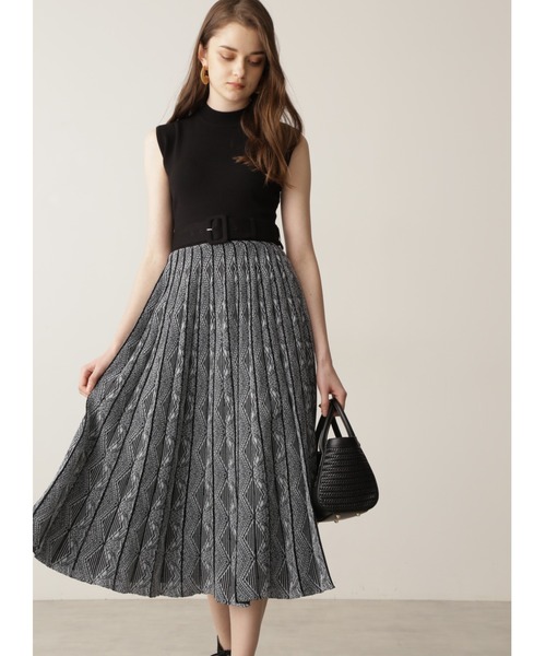 PINKY&DIANNE（ピンキーアンドダイアン）の「◆ボトルネックジャカードワンピース（ワンピース・レディース・ブラック/ブルー・38）」の2枚目の写真