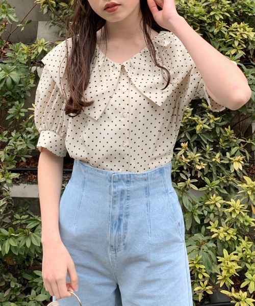 OLIVE des OLIVE（オリーブデオリーブ）の「バルーンカラーブラウス（シャツ/ブラウス・レディース・ブラック/オフホワイト/アイボリー・FREE）」の2枚目の写真