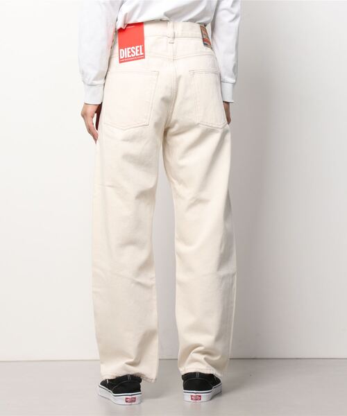 DIESEL（ディーゼル）の「DIESEL SS22 メンズ ルーズ ストレート デニムパンツ ホワイト サステナブル（デニムパンツ・メンズ・ホワイト・28inch/34inch/32inch/26inch/30inch/36inch）」の6枚目の写真