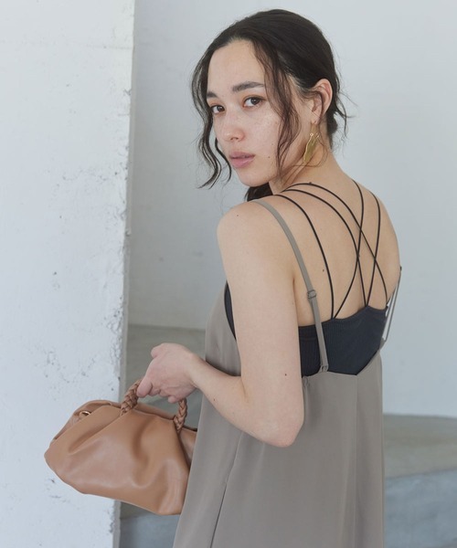 bijorie(ビジュリィ)の「【bijorie】NEW BASIC series/ベストボディブラカップ付きリブキャミ 22SS(キャミソール・レディース・オフホワイト/カーキ/チャコール・MEDIUM/LARGE/LG)」の2枚目の写真