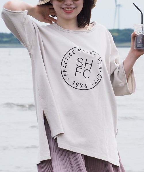 FUNALIVE（ファンアライブ）の「AMERICAN FUDGE ヘビーウェイト刺繍BIGTシャツ（Tシャツ/カットソー・レディース・ダークブルー/ブラック/ナチュラル/グレイッシュベージュ・FREE）」の4枚目の写真