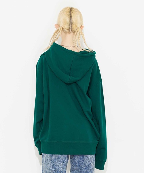 X-girl（エックスガール）の「CHUBBY LOGO SWEAT HOODIE（パーカー・レディース・ダークグリーン/ベージュ/イエロー/アッシュ・S/M/L/XL）」の5枚目の写真