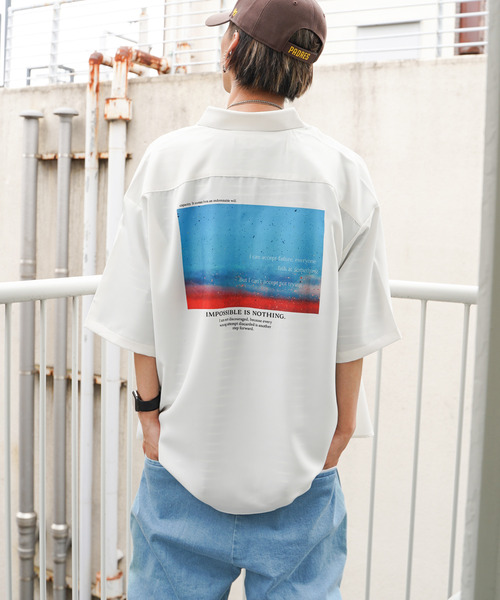 VENCEEXCHANGE（ヴァンスエクスチェンジ）の「バックフォトプリント半袖シャツ（シャツ/ブラウス・メンズ・ホワイト/ブラック/グリーン・M/L）」の7枚目の写真