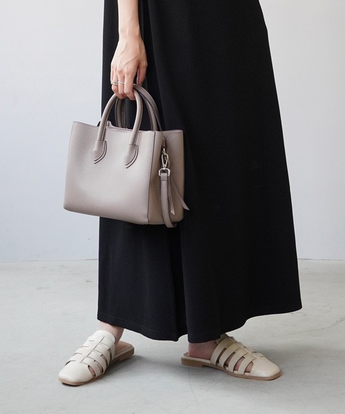 IAMUSE（アイアミューズ）の「【どんなシーンにも馴染むシーンレスバッグ】コンパクトショルダーバッグ S0080【IAMUSE】（ショルダーバッグ・レディース・モカ/ブラック/グレイッシュベージュ/アイボリー/ブルーグレー・FREE）」の17枚目の写真