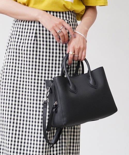 IAMUSE（アイアミューズ）の「【どんなシーンにも馴染むシーンレスバッグ】コンパクトショルダーバッグ S0080【IAMUSE】（ショルダーバッグ・レディース・モカ/ブラック/グレイッシュベージュ/アイボリー/ブルーグレー・FREE）」の21枚目の写真