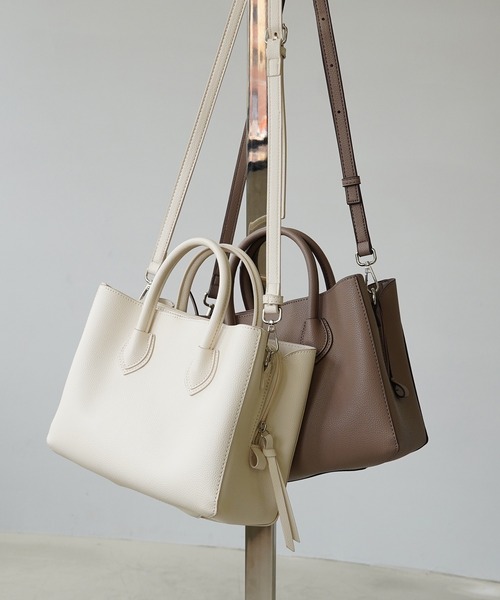 IAMUSE（アイアミューズ）の「【どんなシーンにも馴染むシーンレスバッグ】コンパクトショルダーバッグ S0080【IAMUSE】（ショルダーバッグ・レディース・モカ/ブラック/グレイッシュベージュ/アイボリー/ブルーグレー・FREE）」の20枚目の写真