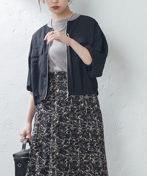 natural couture(ナチュラルクチュール)の「ダブルポケットお上品軽ブルゾン(ブルゾン・レディース・ブラック/サックスブルー/イエロー/グレイッシュベージュ・FREE)」の17枚目の写真