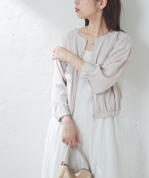 natural couture(ナチュラルクチュール)の「ダブルポケットお上品軽ブルゾン(ブルゾン・レディース・ブラック/サックスブルー/イエロー/グレイッシュベージュ・FREE)」の11枚目の写真