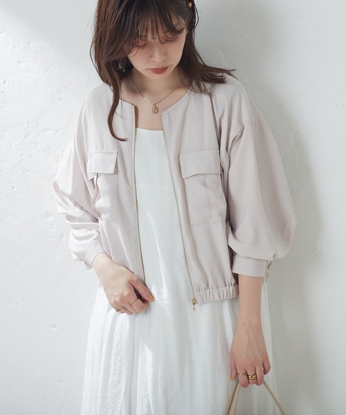 natural couture(ナチュラルクチュール)の「ダブルポケットお上品軽ブルゾン(ブルゾン・レディース・ブラック/サックスブルー/イエロー/グレイッシュベージュ・FREE)」の14枚目の写真