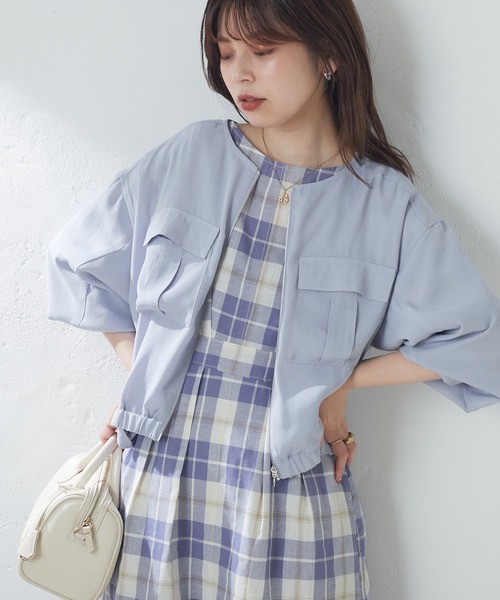 natural couture(ナチュラルクチュール)の「ダブルポケットお上品軽ブルゾン(ブルゾン・レディース・ブラック/サックスブルー/イエロー/グレイッシュベージュ・FREE)」の18枚目の写真