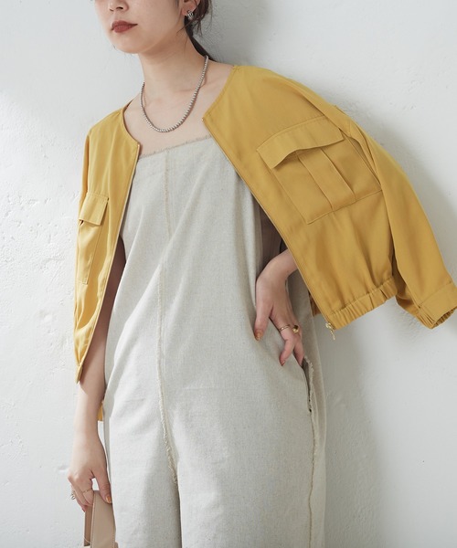 natural couture(ナチュラルクチュール)の「ダブルポケットお上品軽ブルゾン(ブルゾン・レディース・ブラック/サックスブルー/イエロー/グレイッシュベージュ・FREE)」の9枚目の写真