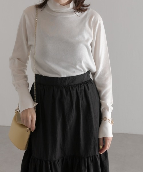 COLLAGE GALLARDAGALANTE（コラージュガリャルダガランテ）の「ベーシックにアクセントを/程よいオシャレは飽きが来ない/スリットタートルニット（ニット/セーター・レディース・ホワイト/ブラック/オフホワイト/グリーン/ピンク・FREE）」の21枚目の写真