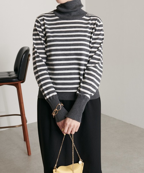 COLLAGE GALLARDAGALANTE（コラージュガリャルダガランテ）の「ベーシックにアクセントを/程よいオシャレは飽きが来ない/スリットタートルニット（ニット/セーター・レディース・ホワイト/ブラック/オフホワイト/グリーン/ピンク・FREE）」の17枚目の写真