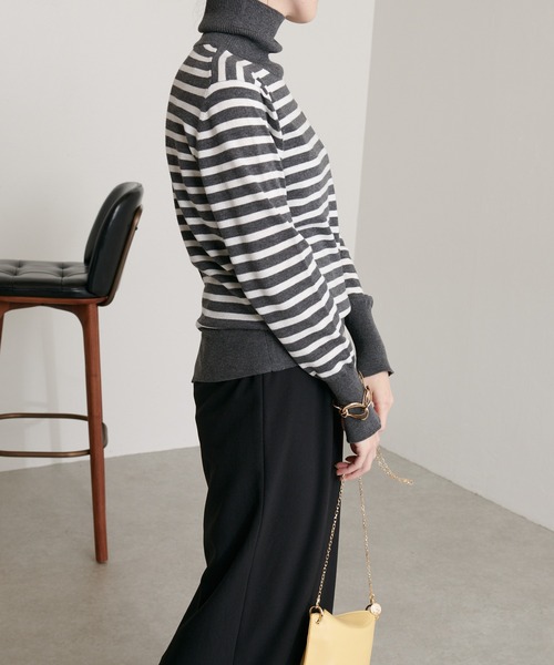 COLLAGE GALLARDAGALANTE（コラージュガリャルダガランテ）の「ベーシックにアクセントを/程よいオシャレは飽きが来ない/スリットタートルニット（ニット/セーター・レディース・ホワイト/ブラック/オフホワイト/グリーン/ピンク・FREE）」の13枚目の写真