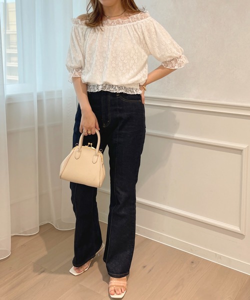 apres jour(アプレジュール)の「2WAYオフショルトップス【ZOZOTOWN限定アイテム】(シャツ/ブラウス・レディース・ブラック/オフホワイト/サックスブルー/ピンク・X-LARGE/フリー)」の13枚目の写真