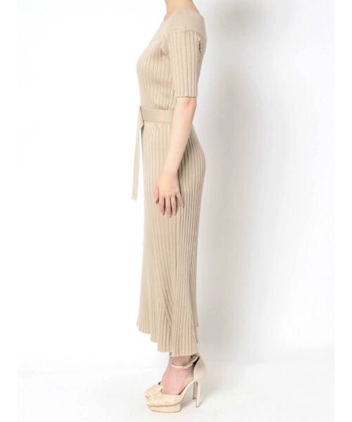 RESEXXY（リゼクシー）の「アシンメトリーニットワンピース（ワンピース・レディース・ブラック/ベージュ/ブルー・FREE）」の15枚目の写真