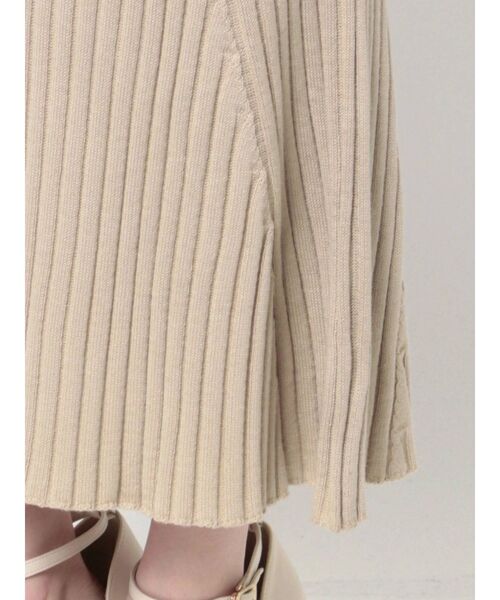 RESEXXY（リゼクシー）の「アシンメトリーニットワンピース（ワンピース・レディース・ブラック/ベージュ/ブルー・FREE）」の11枚目の写真