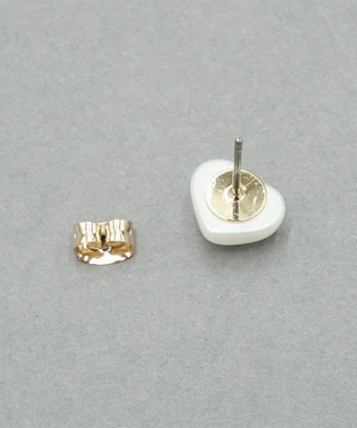 flower（フラワー）の「パールハートピアス（ピアス（片耳用）・レディース・ホワイト・FREE）」の5枚目の写真