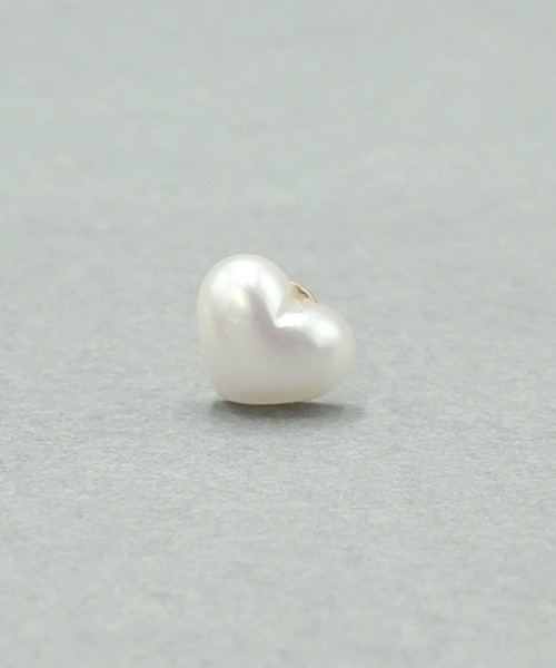 flower（フラワー）の「パールハートピアス（ピアス（片耳用）・レディース・ホワイト・FREE）」の8枚目の写真