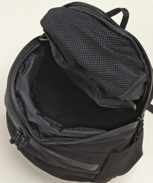 TERG(ターグ)の「【TERG / ターグ】ティアドロップ ブラック(バックパック/リュック・メンズ・ブラック・FREE)」の6枚目の写真