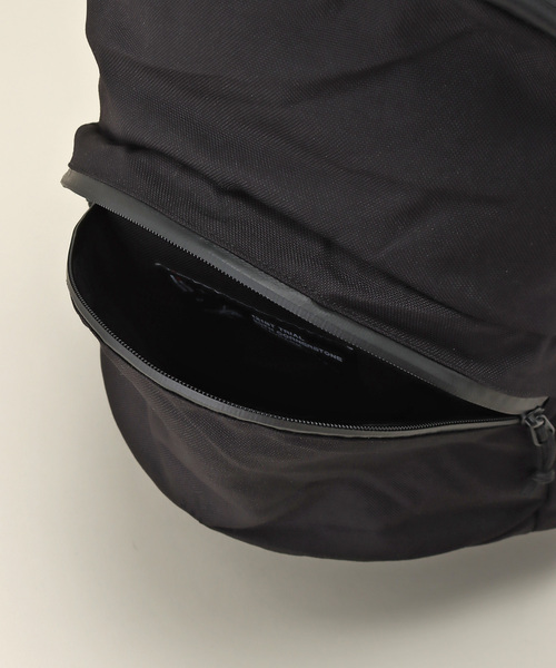 TERG(ターグ)の「【TERG / ターグ】ティアドロップ ブラック(バックパック/リュック・メンズ・ブラック・FREE)」の11枚目の写真