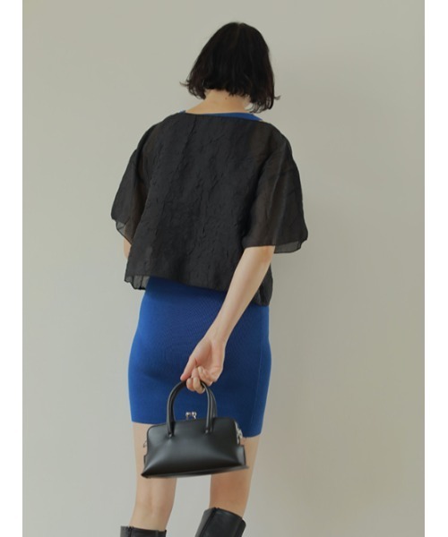 AMAIL（アマイル）の「See-through flower cloth（Tシャツ/カットソー・レディース・ブラック/ベージュ/アイボリー・FREE）」の4枚目の写真