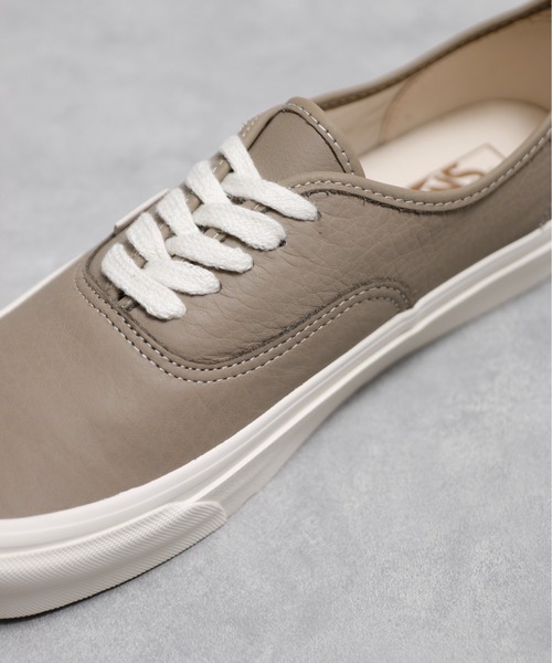And A(アンドエー)の「VANS ヴァンズ / AUTHENTIC 44 DX ECO THEORY オーセンティック リサイクルレザー ローカットスニーカー / VN0A54F2BD3 VN0A5KX4CHC VN0A54F2BRO(スニーカー・レディース・ブラウン/ストーン/チョコ・24cm/23.5cm/24.5cm/23cm)」の15枚目の写真