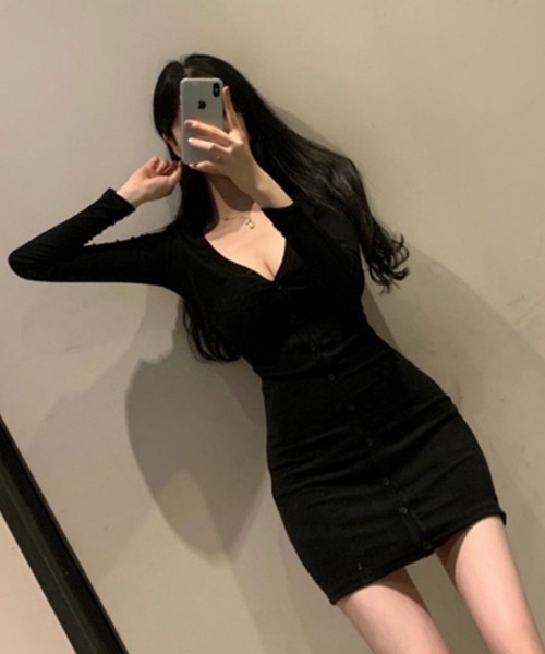 Jasmine Grandiflorum(ジャスミングランディフローラム)の「【Jasmine】セクシーVネックミニワンピース(ワンピース・レディース・ベージュ/ブラック・FREE)」の12枚目の写真