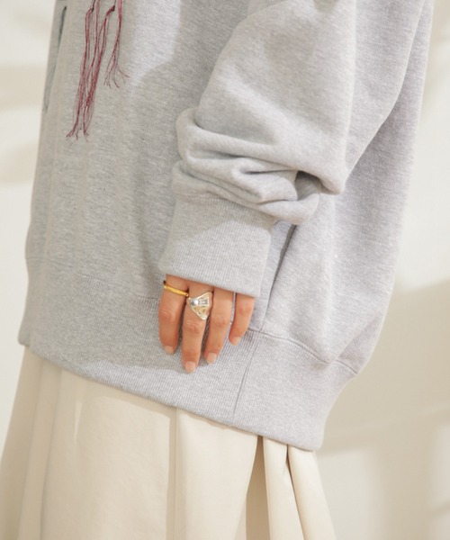 OKIRAKU(オキラク)の「(OKIRAKU×ROSE BUD)グラフィック&エンブロイド パーカー(パーカー・レディース・ホワイト系その他/グレー・ONE SIZE)」の14枚目の写真