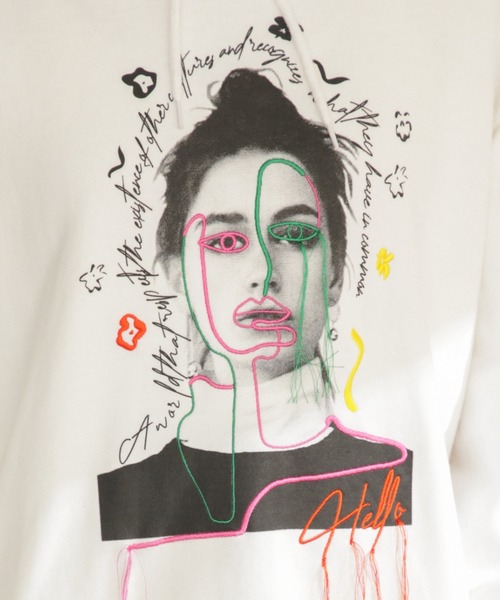 OKIRAKU(オキラク)の「(OKIRAKU×ROSE BUD)グラフィック&エンブロイド パーカー(パーカー・レディース・ホワイト系その他/グレー・ONE SIZE)」の5枚目の写真