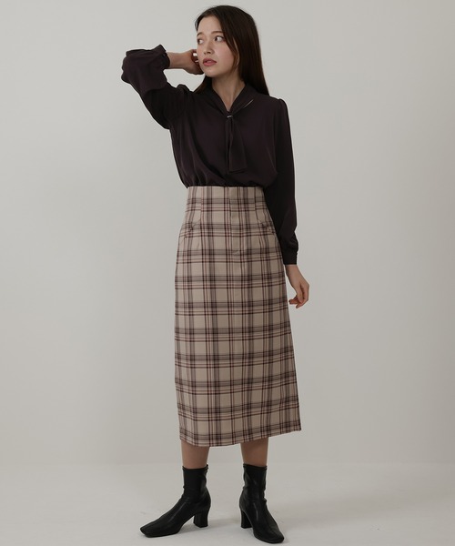 ASTORIA ODIER(アストリアオディール)の「リング付きボウタイブラウス(シャツ/ブラウス・レディース・ホワイト/ベージュ/ブラウン/ピンクベージュ・SMALL/MEDIUM)」の7枚目の写真