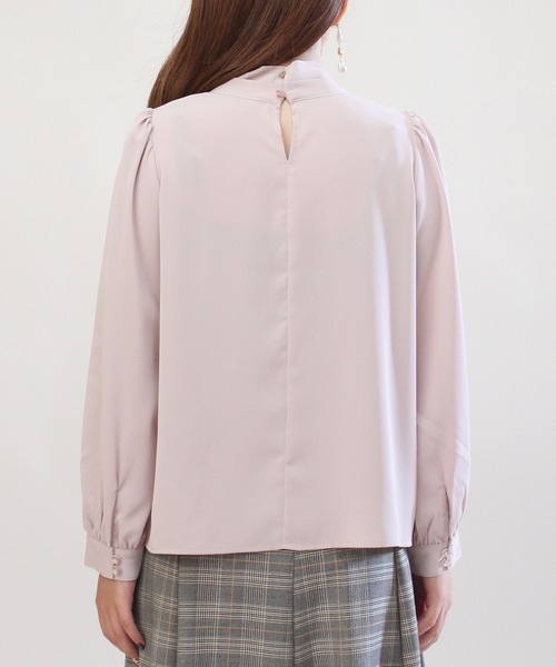 ASTORIA ODIER(アストリアオディール)の「リング付きボウタイブラウス(シャツ/ブラウス・レディース・ホワイト/ベージュ/ブラウン/ピンクベージュ・SMALL/MEDIUM)」の19枚目の写真