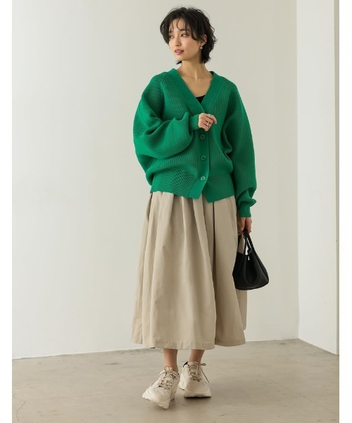 Re:EDIT（リエディ）の「[大きいサイズ有]スポンジニットラグランVネックカーディガン（カーディガン/ボレロ・レディース・ブラック/パープル/ブラウン/ブルー/グリーン/アイボリー・MEDIUM/LARGE/X-LARGE）」の9枚目の写真