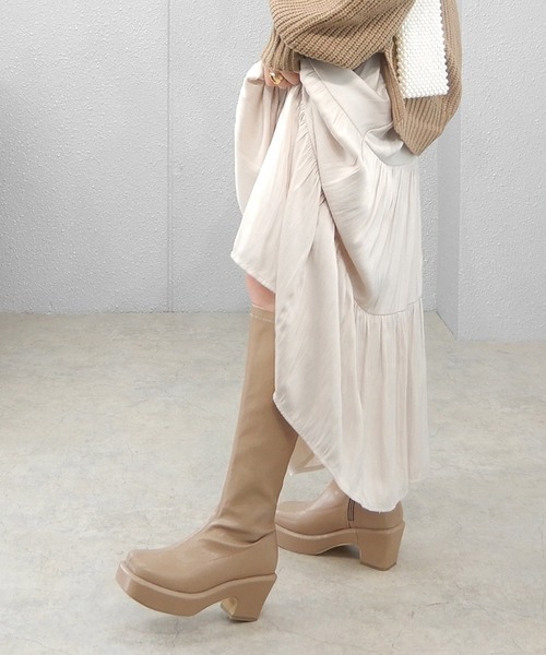 alala（アララ）の「バルキーヒールロング　◆（ブーツ・レディース・ブラック/ベージュ/モカ・S/M/L）」の9枚目の写真