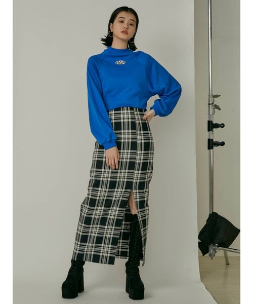 EMODA（エモダ）の「マークロゴクロップスウェット（スウェット・レディース・ホワイト/ブラック/ピンク/ブルー・FREE）」の15枚目の写真