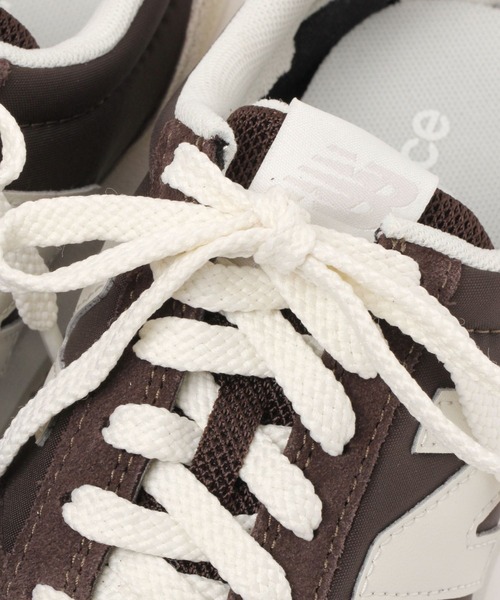 BAYFLOW（ベイフロー）の「【new balance（ニューバランス）】WL420M（スニーカー・レディース・オフホワイト/ブラウン・MEDIUM/LARGE）」の14枚目の写真