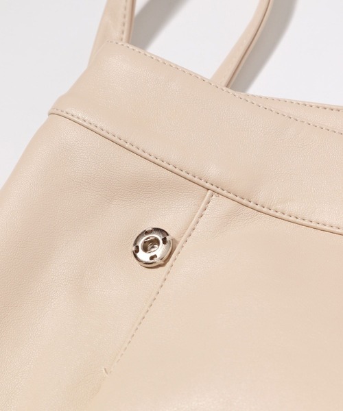 Love,Bonito(ラブボニート)の「ゼイラ フェイクレザーラップスカート(スカート・レディース・カーキ系/オフホワイト・SMALL/MEDIUM/X-SMALL/LARGE)」の18枚目の写真